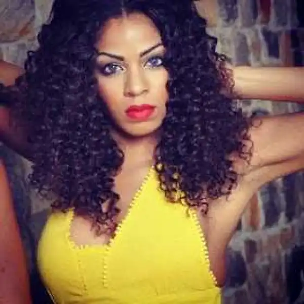 Former Video vixen, Venita Akpofure blasts the heck out of Kemi Olunloyo, says she DMed Pretty Mike her number